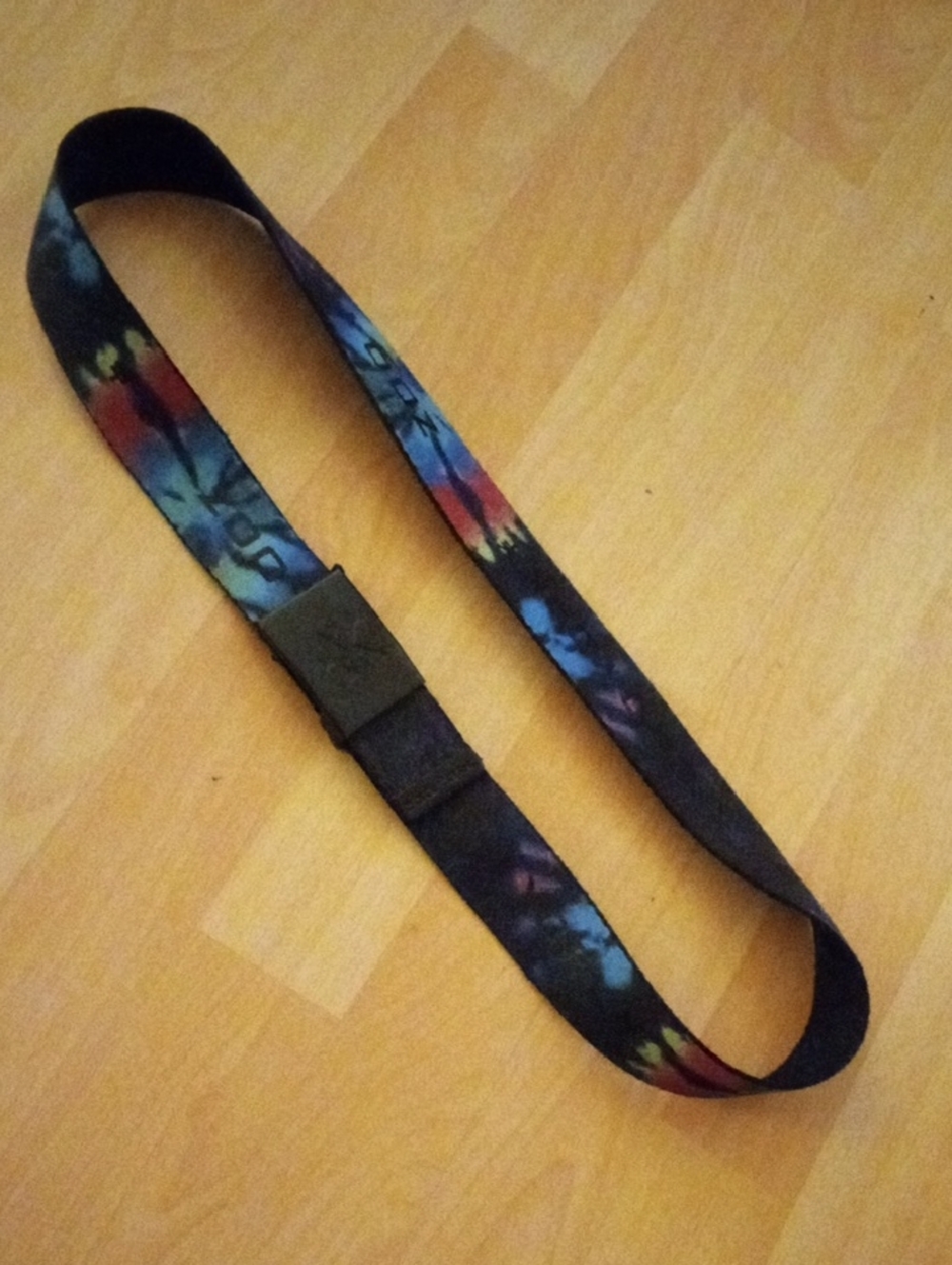 $💲dollars>>>>Tie-Dye Patterned Fabric Belt - Black Base with Blue & Red Accents